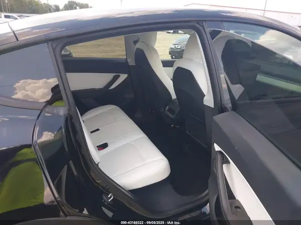 5YJYGDEF1MF121694 2021 TESLA MODEL Y - Image 8