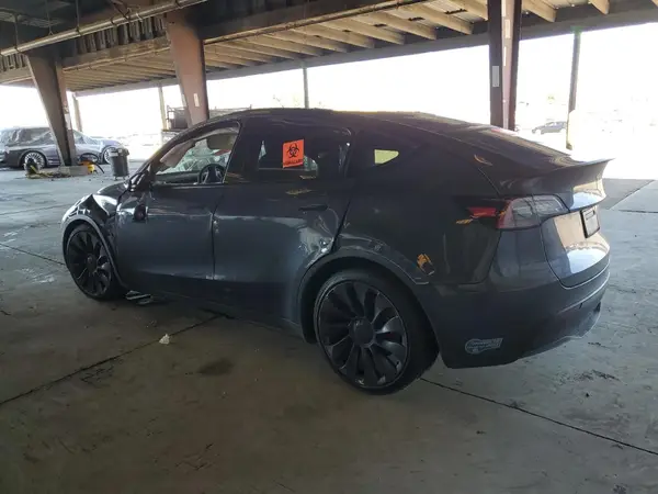 5YJYGDEF1MF151388 2021 TESLA MODEL Y - Image 2