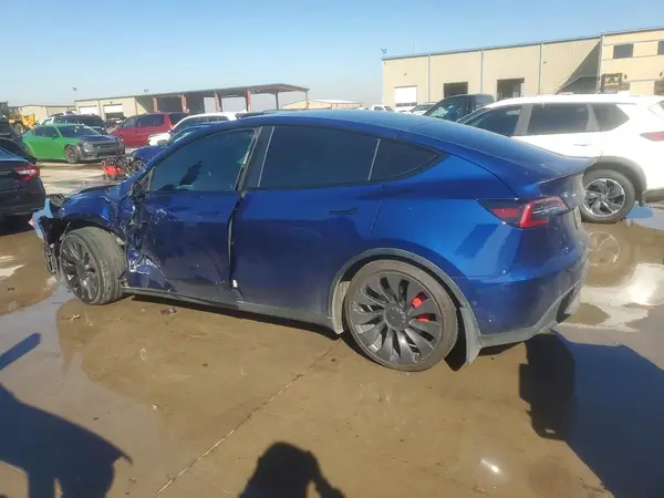 5YJYGDEF1MF211590 2021 TESLA MODEL Y - Image 2