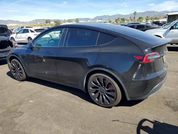 5YJYGDEF1MF216594 2021 TESLA MODEL Y - Image 2