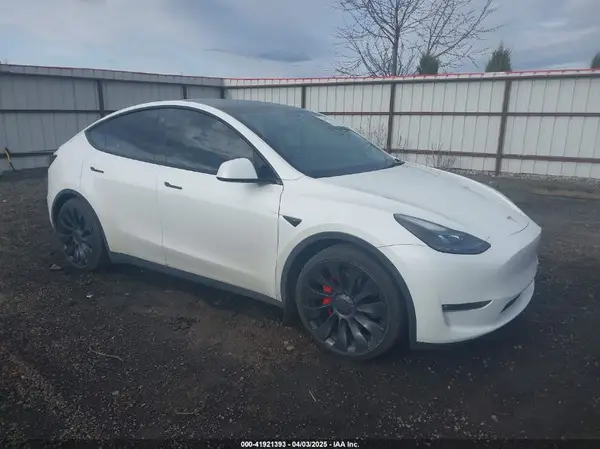 5YJYGDEF1MF244556 2021 TESLA MODEL Y - Image 1