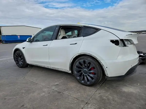 5YJYGDEF1MF249546 2021 TESLA MODEL Y - Image 2