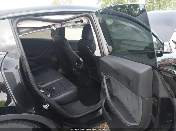 5YJYGDEF1MF251958 2021 TESLA MODEL Y - Image 8