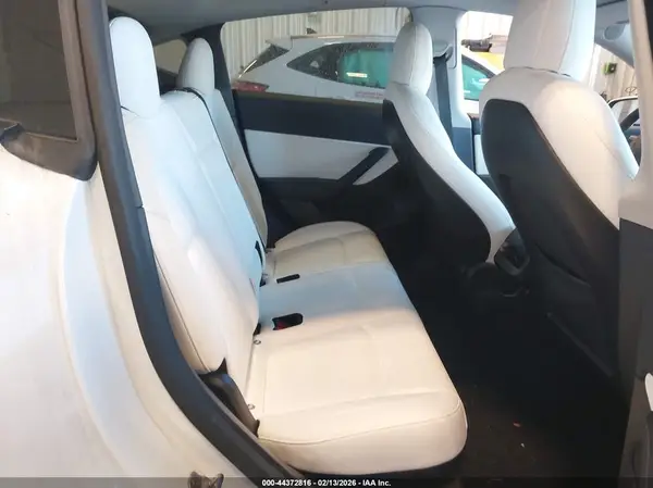 5YJYGDEF1MF256674 2021 TESLA MODEL Y - Image 8