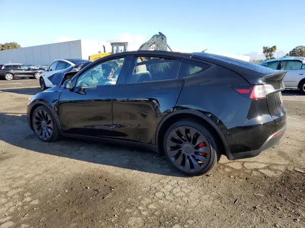 5YJYGDEF1MF262250 2021 TESLA MODEL Y - Image 2