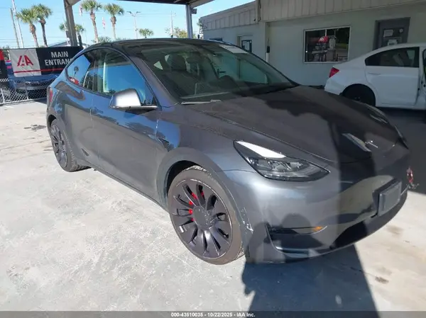 5YJYGDEF1MF267027 2021 TESLA MODEL Y - Image 1