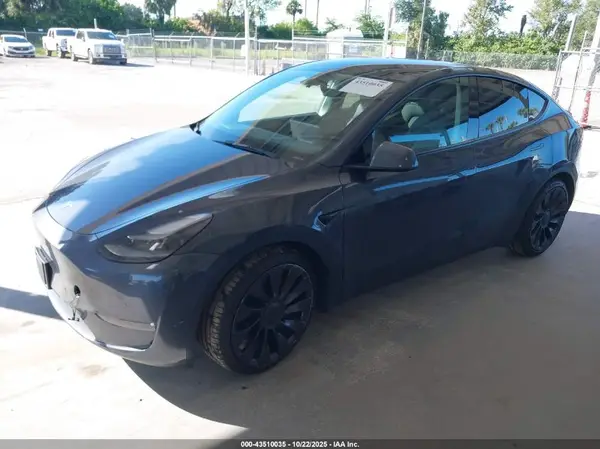 5YJYGDEF1MF267027 2021 TESLA MODEL Y - Image 2