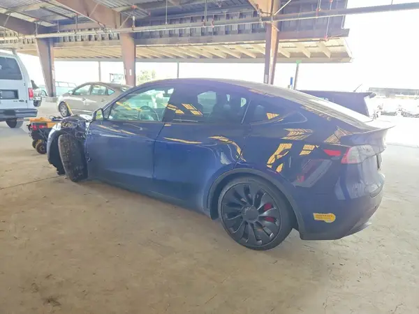 5YJYGDEF1MF277914 2021 TESLA MODEL Y - Image 2