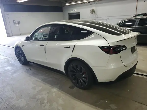 5YJYGDEF2LF001546 2020 TESLA MODEL Y - Image 2