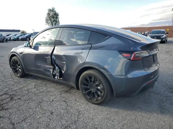 5YJYGDEF2LF004771 2020 TESLA MODEL Y - Image 2