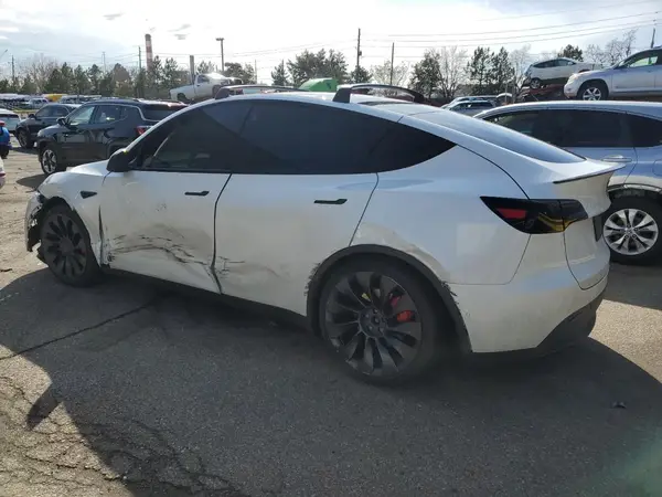 5YJYGDEF2MF090083 2021 TESLA MODEL Y - Image 2