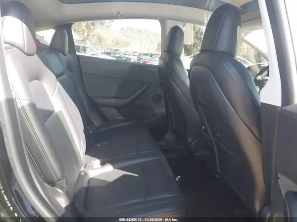 5YJYGDEF2MF091881 2021 TESLA MODEL Y - Image 8