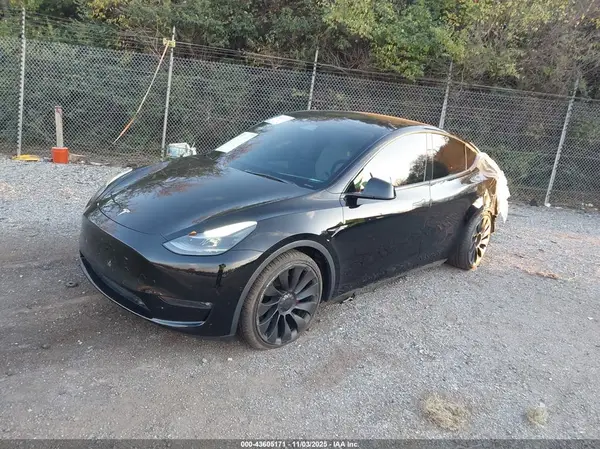 5YJYGDEF2MF121719 2021 TESLA MODEL Y - Image 2