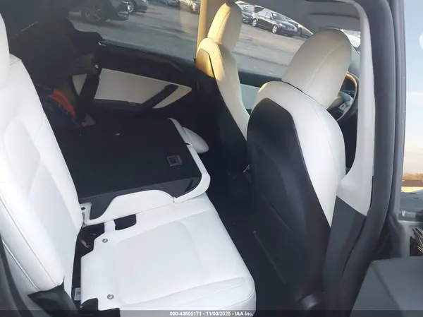 5YJYGDEF2MF121719 2021 TESLA MODEL Y - Image 8