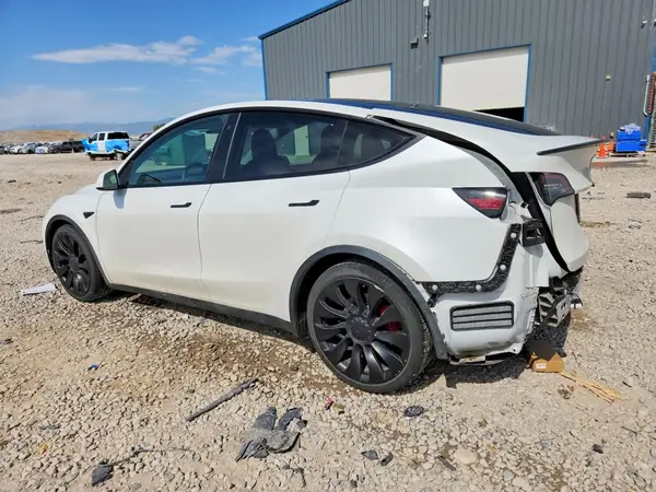 5YJYGDEF2MF140898 2021 TESLA MODEL Y - Image 2