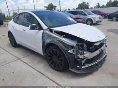 5YJYGDEF2MF178552 2021 TESLA MODEL Y
