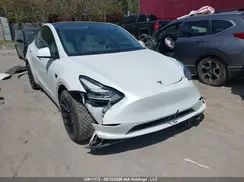 5YJYGDEF2MF182813 2021 TESLA MODEL Y