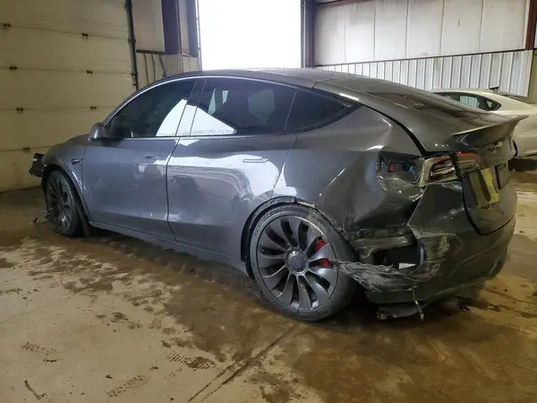5YJYGDEF2MF194752 2021 TESLA MODEL Y - Image 2