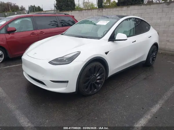 5YJYGDEF2MF230374 2021 TESLA MODEL Y - Image 2