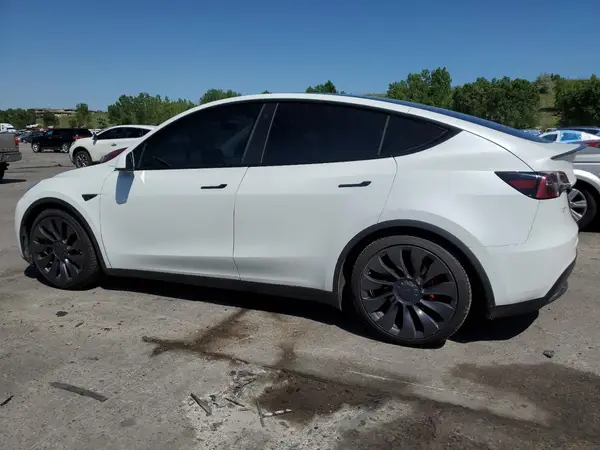 5YJYGDEF2MF245165 2021 TESLA MODEL Y - Image 2
