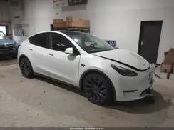 5YJYGDEF2MF246221 2021 TESLA MODEL Y