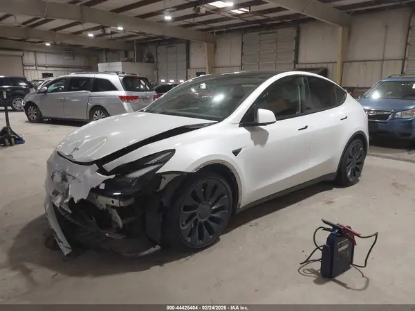 5YJYGDEF2MF246221 2021 TESLA MODEL Y - Image 2