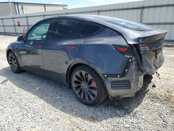 5YJYGDEF2MF246235 2021 TESLA MODEL Y - Image 2