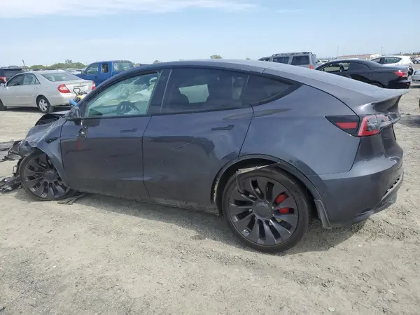 5YJYGDEF2MF262273 2021 TESLA MODEL Y - Image 2