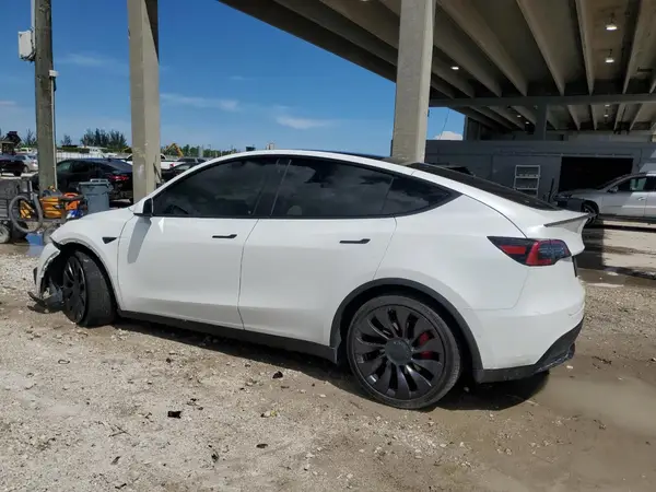 5YJYGDEF2MF264623 2021 TESLA MODEL Y - Image 2