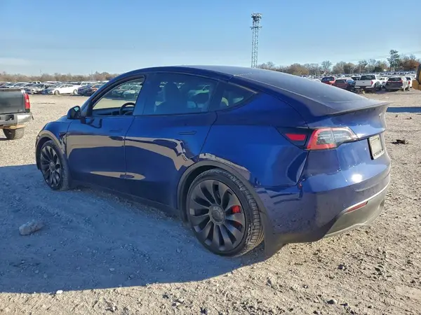 5YJYGDEF2MF266906 2021 TESLA MODEL Y - Image 2