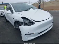 5YJYGDEF2MF269773 2021 TESLA MODEL Y