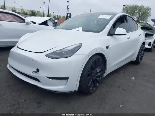 5YJYGDEF2MF269773 2021 TESLA MODEL Y - Image 2