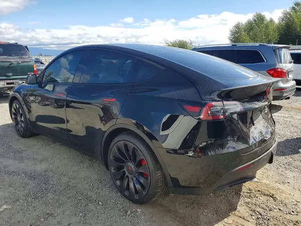 5YJYGDEF2MF270423 2021 TESLA MODEL Y - Image 2