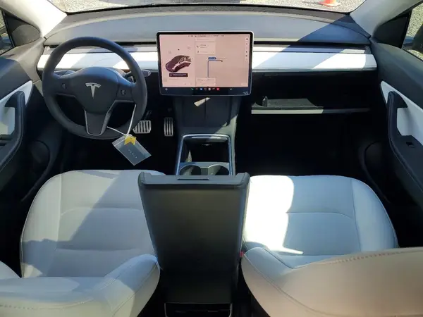 5YJYGDEF2MF270423 2021 TESLA MODEL Y - Image 8