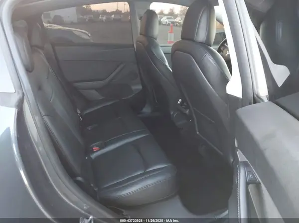5YJYGDEF2MF270549 2021 TESLA MODEL Y - Image 8