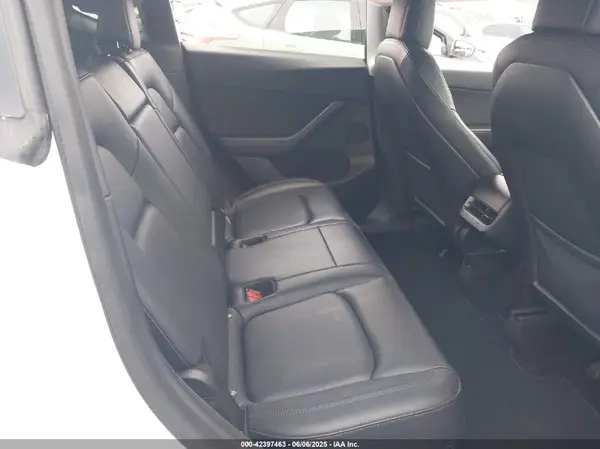 5YJYGDEF2MF272740 2021 TESLA MODEL Y - Image 8