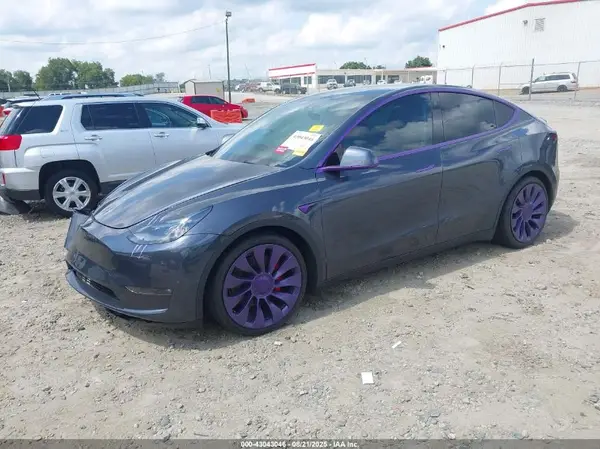 5YJYGDEF2MF300357 2021 TESLA MODEL Y - Image 2