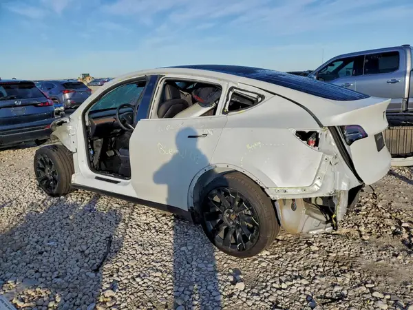5YJYGDEF3LF002396 2020 TESLA MODEL Y - Image 2