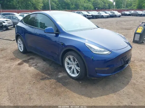 5YJYGDEF3LF005685 2020 TESLA MODEL Y - Image 1