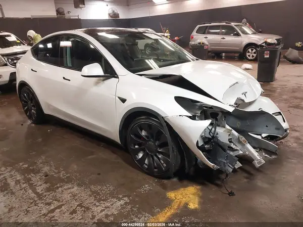 5YJYGDEF3LF009672 2020 TESLA MODEL Y - Image 1