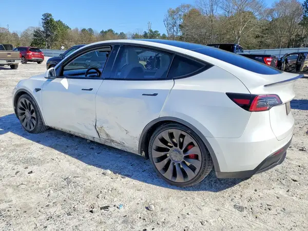 5YJYGDEF3LF019859 2020 TESLA MODEL Y - Image 2