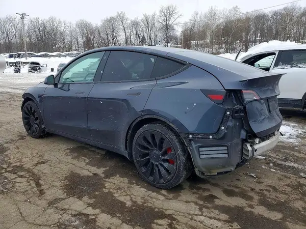 5YJYGDEF3MF075463 2021 TESLA MODEL Y - Image 2