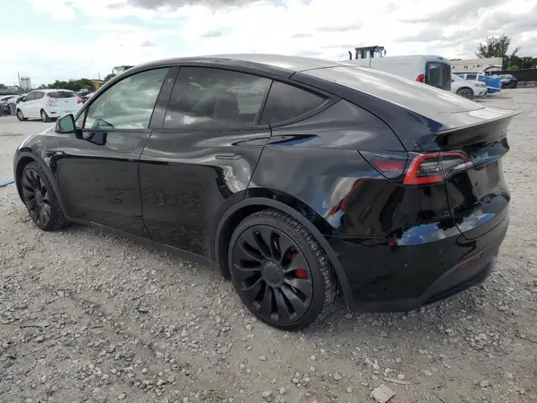 5YJYGDEF3MF099004 2021 TESLA MODEL Y - Image 2