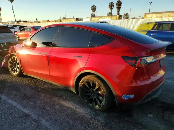 5YJYGDEF3MF124631 2021 TESLA MODEL Y - Image 2