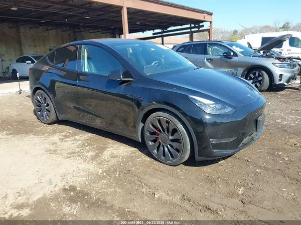 5YJYGDEF3MF133538 2021 TESLA MODEL Y - Image 1