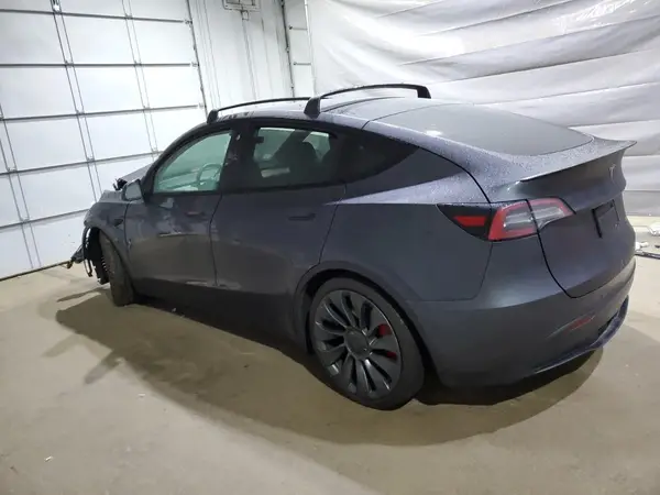 5YJYGDEF3MF197336 2021 TESLA MODEL Y - Image 2