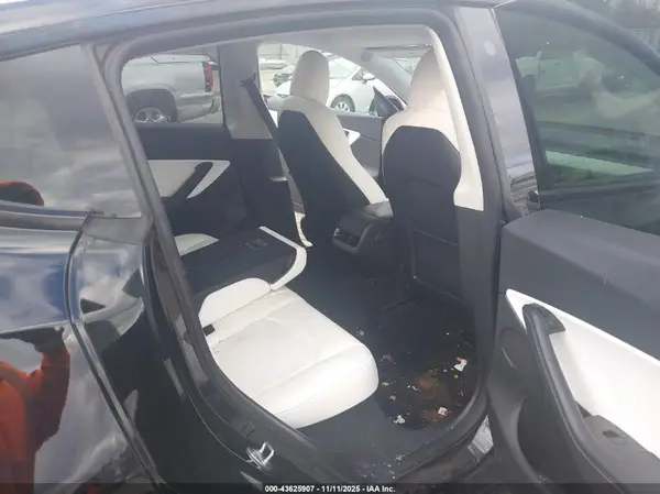 5YJYGDEF3MF246549 2021 TESLA MODEL Y - Image 8