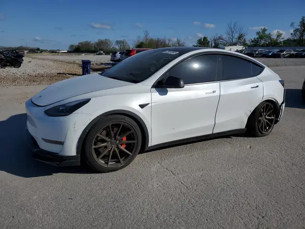 5YJYGDEF3MF262878 2021 TESLA MODEL Y - Image 1