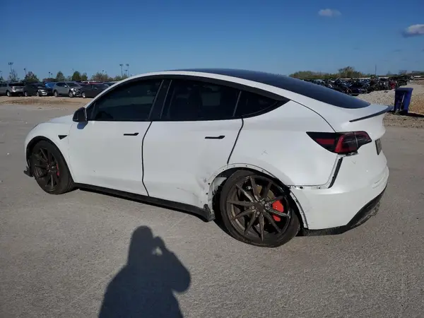 5YJYGDEF3MF262878 2021 TESLA MODEL Y - Image 2