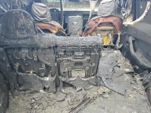 5YJYGDEF3MF263500 2021 TESLA MODEL Y - Image 8